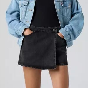 Levi's Premium Black Wash Denim Skort 31